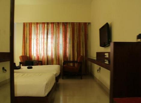 The Viceroy Hotel Mysore Room photo